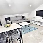 Appartement Tina Stinjan Pula