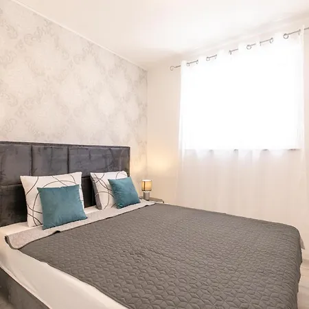Tina Stinjan Apartment