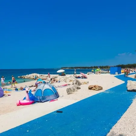 Daire Tina Stinjan *