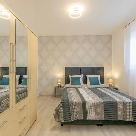 Lägenhet Tina Stinjan Pula