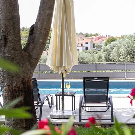 Tina Stinjan Apartment