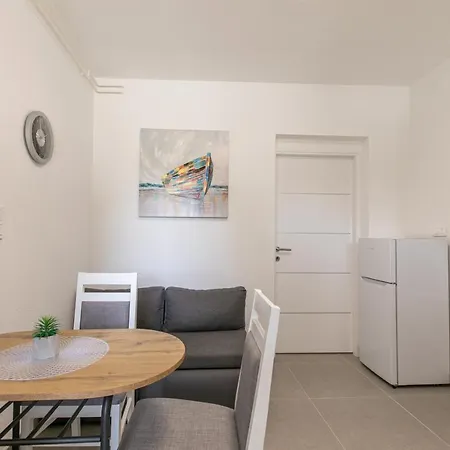 Διαμέρισμα Tina Stinjan *