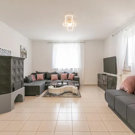 Tina Stinjan Apartment *