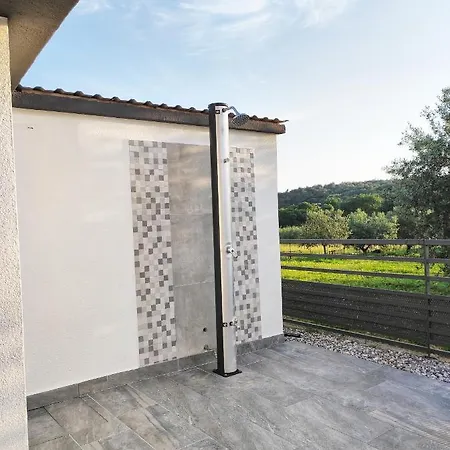 Apartamento Tina Stinjan *