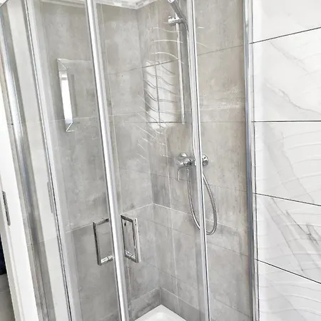 Lägenhet Tina Stinjan *