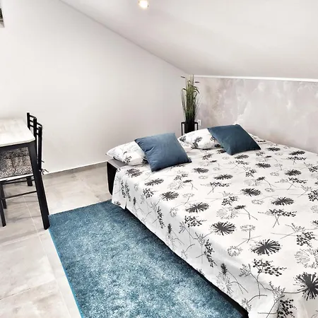 Διαμέρισμα Tina Stinjan *