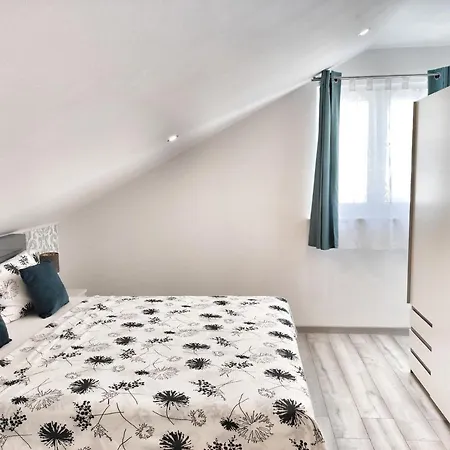 Tina Stinjan Apartman *