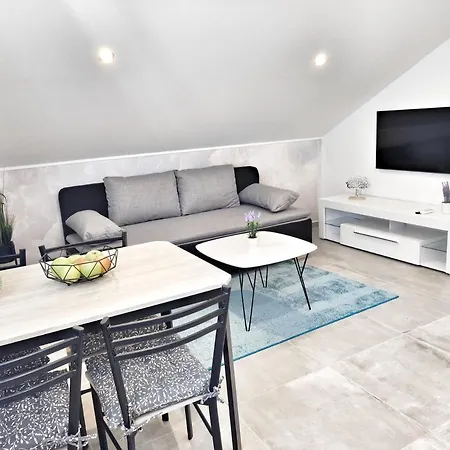 Apartman Tina Stinjan Pula