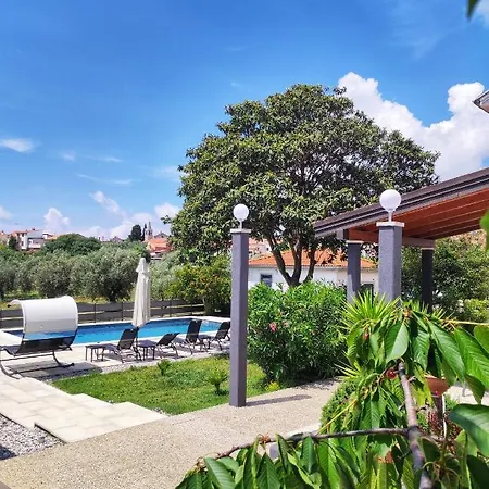 Apartman Tina Stinjan *