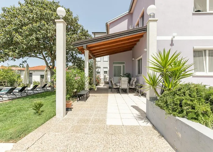 Tina Stinjan Apartment *