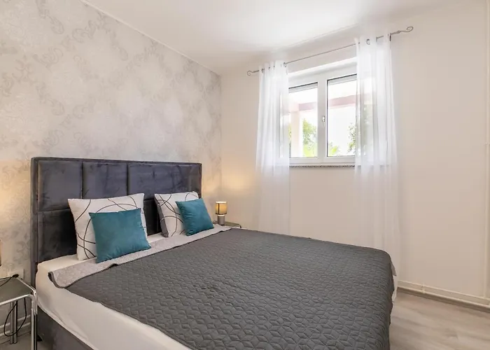 Tina Stinjan Apartment