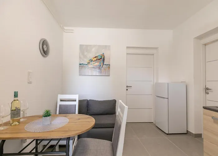 Apartment Tina Stinjan *