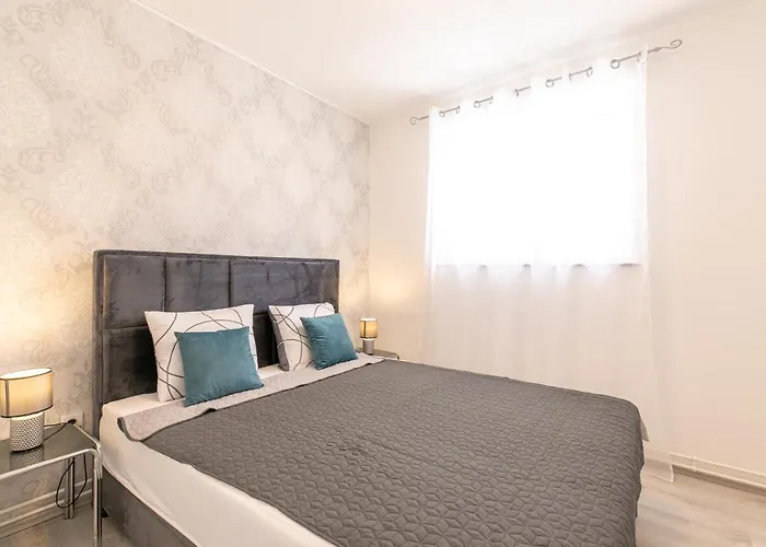 Tina Stinjan Apartment